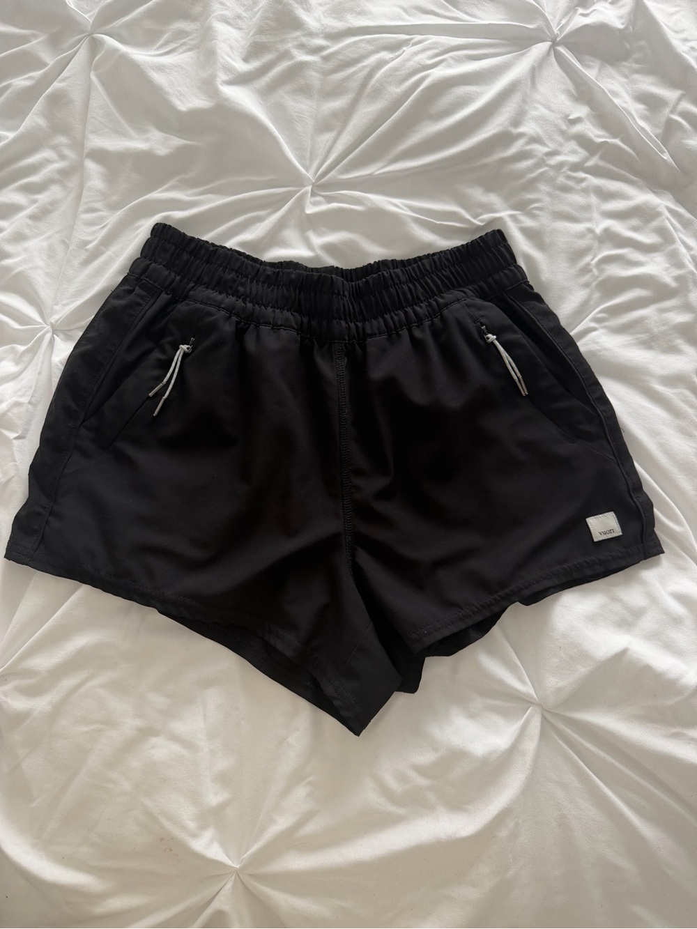 Vuori Dash Black Athletic Shorts with Elastic Waist